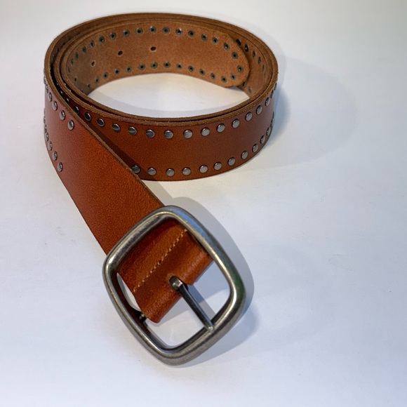 GRUNGE-ESQUE SIDE STUDDED BELT - Picture 2 of 5